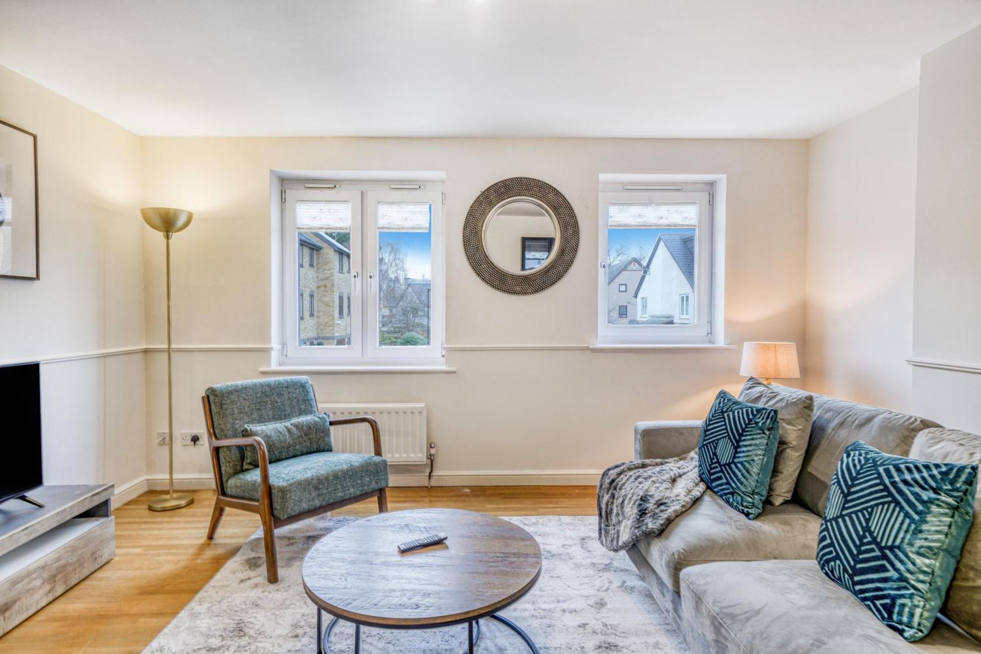 Executive 4 Bedroom Town House In Canada Water Free Wifi & Parking By City Stay Aparts Лондон Экстерьер фото