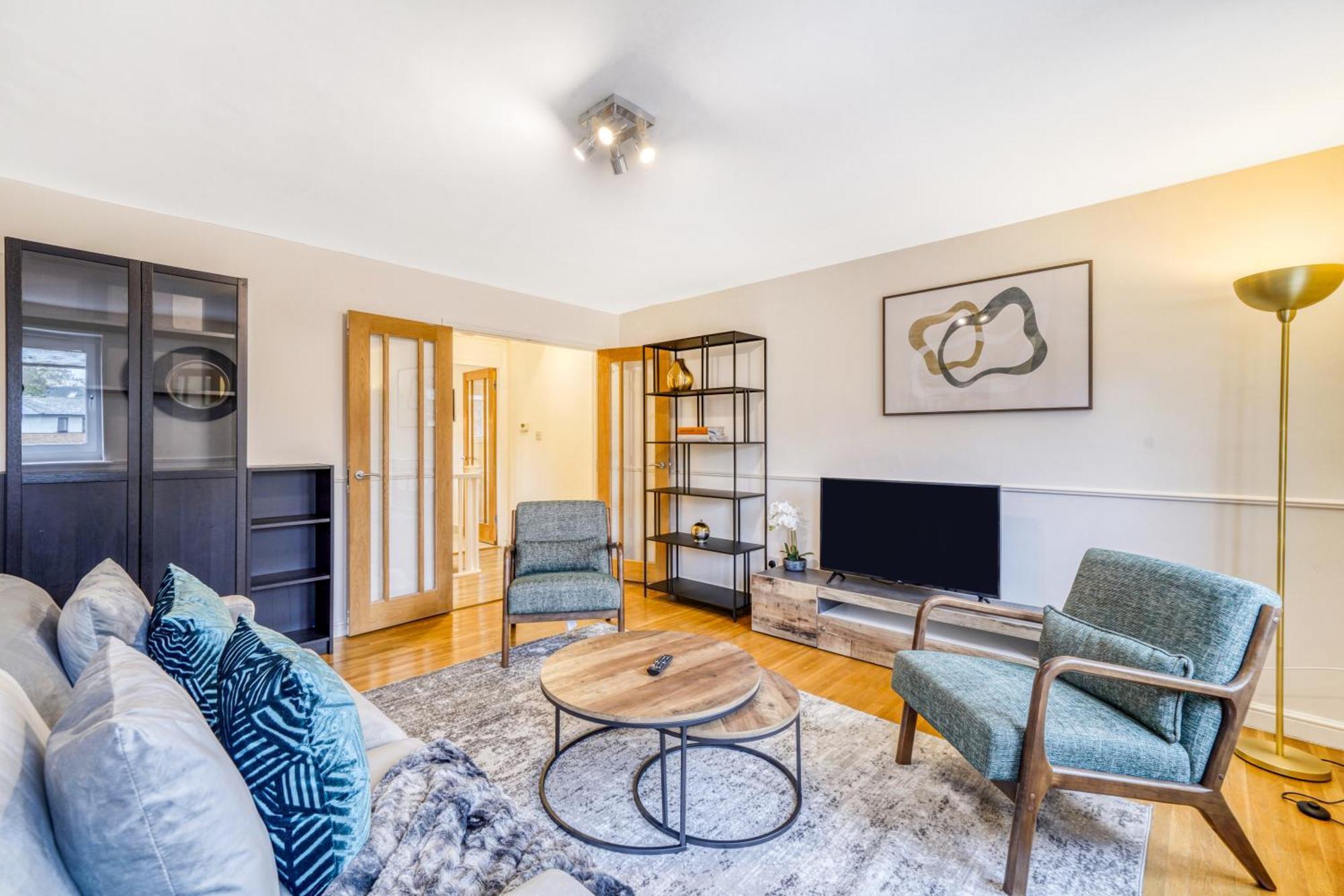Executive 4 Bedroom Town House In Canada Water Free Wifi & Parking By City Stay Aparts Лондон Экстерьер фото